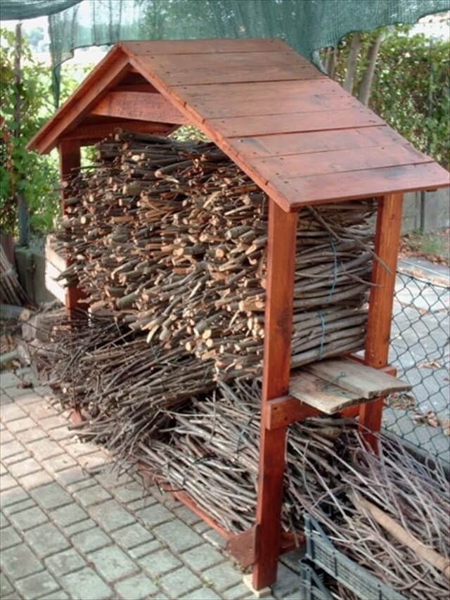 DIY Pallet House for Firewood | 99 Pallets