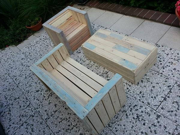 Outdoor Furniture Made From Pallets