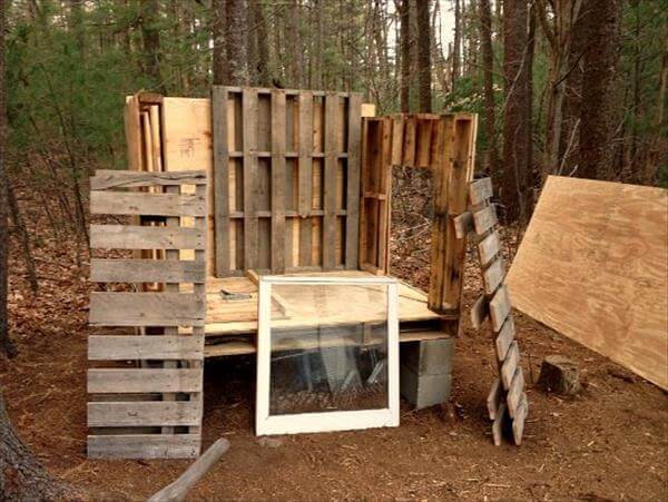 DIY Pallet Chicken Coop Plans