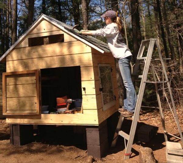 DIY Pallet Chicken Coop Plans | 99 Pallets