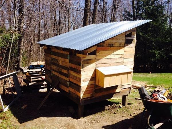 DIY Pallet Chicken Coop | 99 Pallets