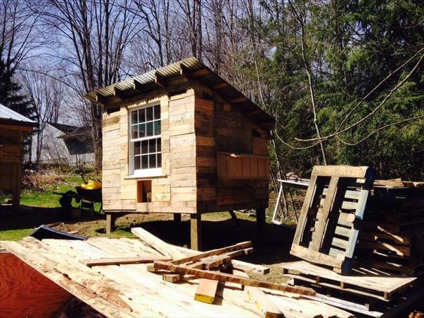 DIY Pallet Chicken Coop | 99 Pallets