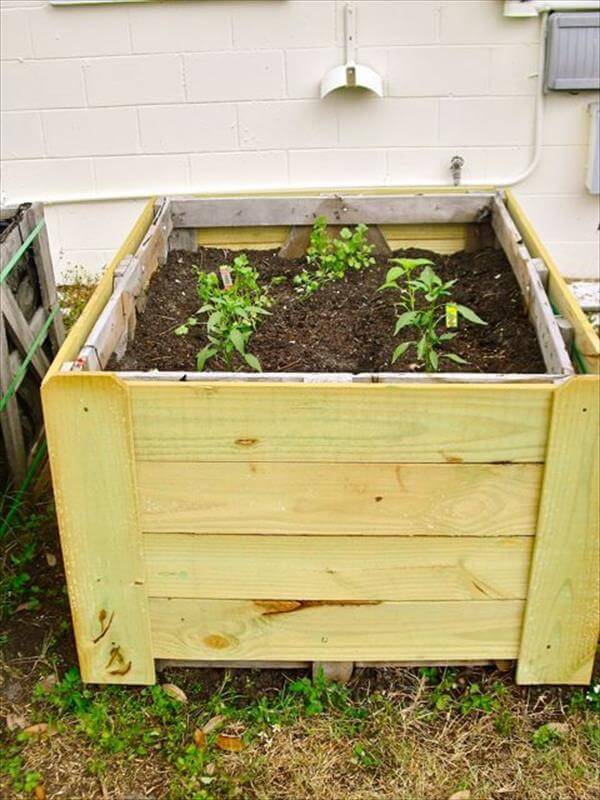 retrieved pallet planter box