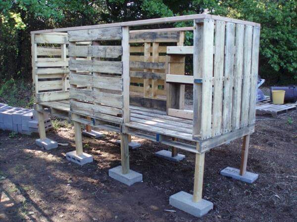 DIY Pallet Chicken Coop Tutorial | 99 Pallets