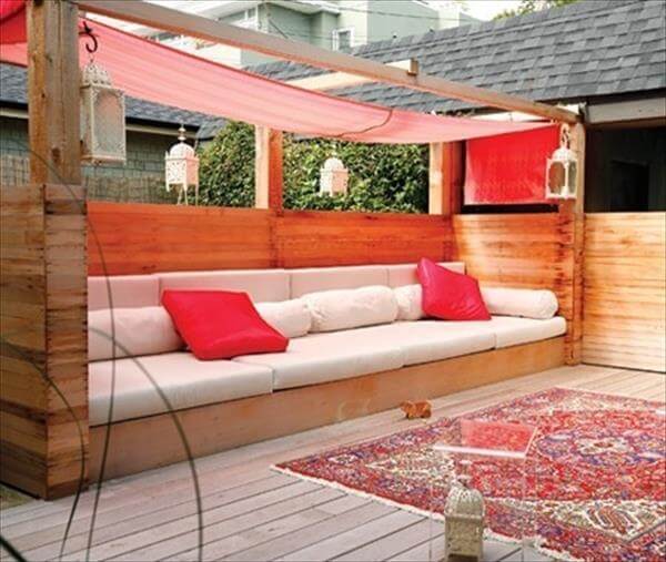 10 DIY Chic Pallet Sofa Ideas | 99 Pallets