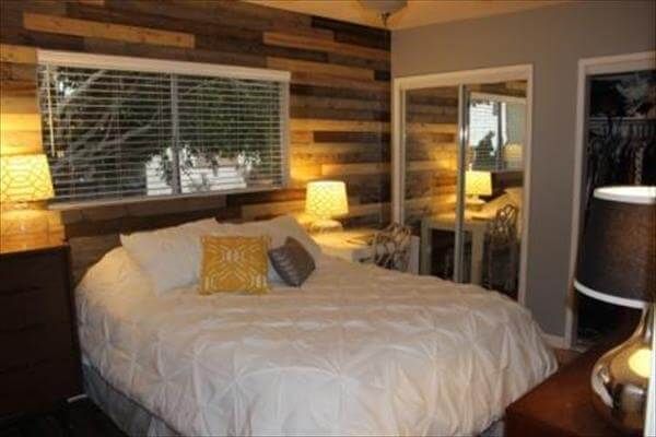 DIY Pallet Bedroom wall: Interior Improvements | 99 Pallets