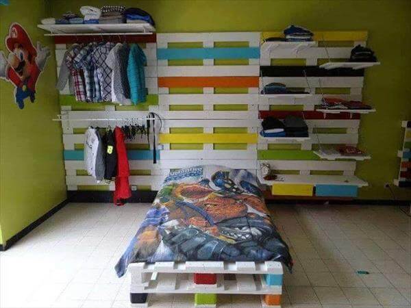 30 DIY Pallet Furniture Projects | 99 Pallets 30 DIY Pallet Furniture Projects | 99 Pallets