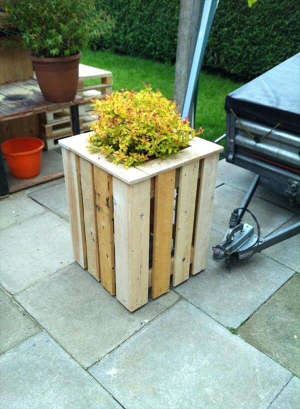 DIY Easy Pallet Planter Box 99 Pallets