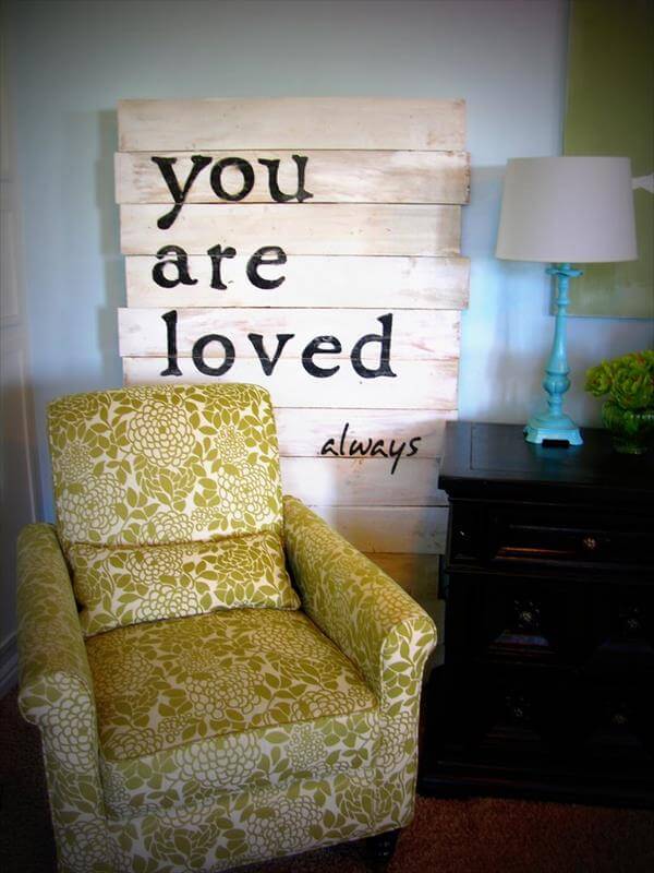 DIY Pallet Love Wall Sign | 99 Pallets