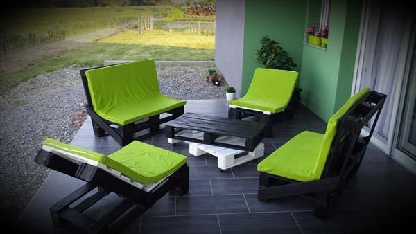 DIY Outdoor Patio Furniture from Pallets | 99 Pallets
