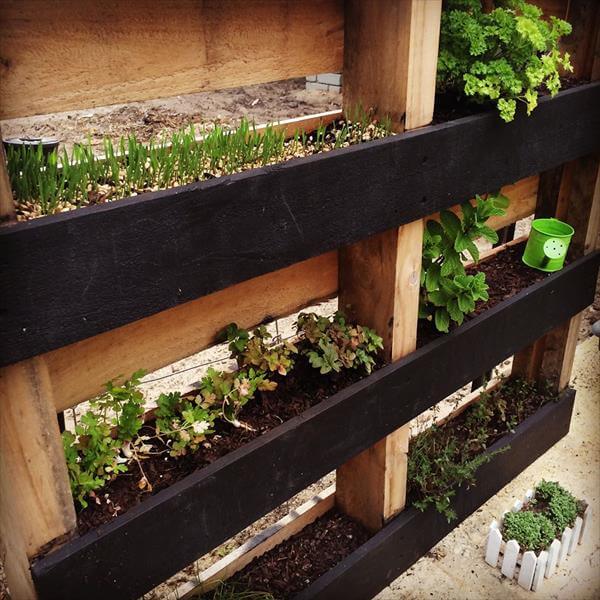 Diy Pallet Vertical Herb Garden Hanging Planter 99 Pallets