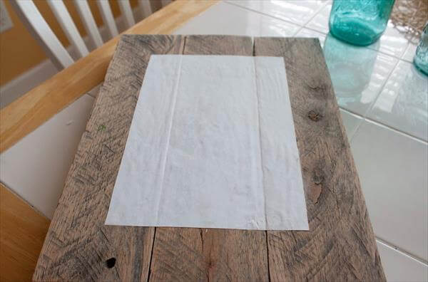 DIY Wood Pallet Photo Frames Tutorial