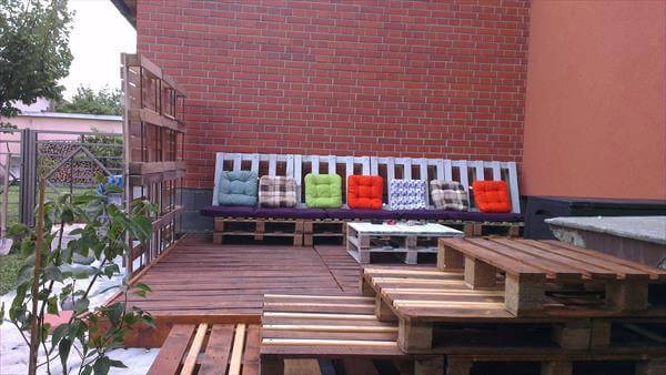 15 DIY Pallet Furniture for Outdoors | 99 Pallets
