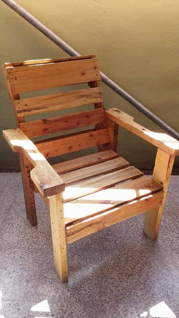 DIY Recycled Wooden Pallet Chair | 99 Pallets