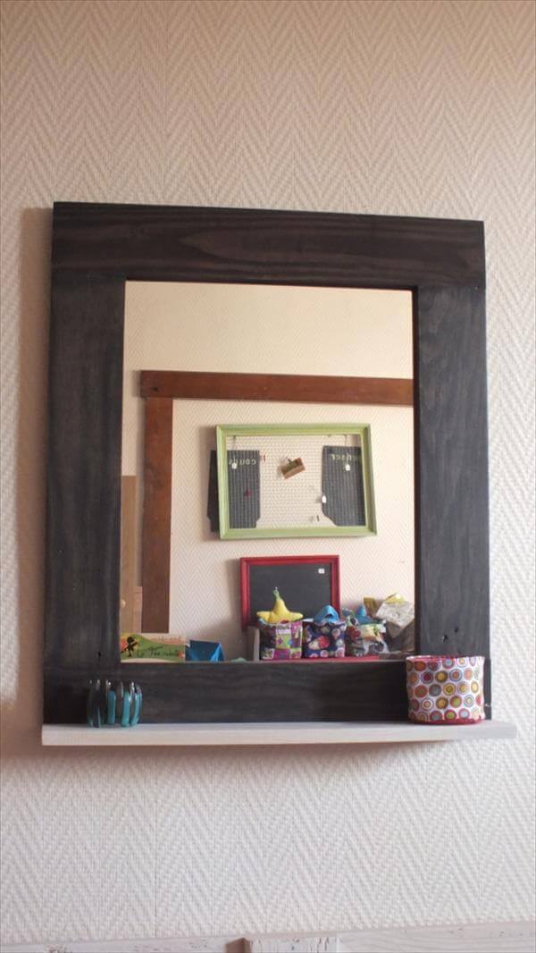 DIY Pallet Bathroom Accent Mirror | 99 Pallets