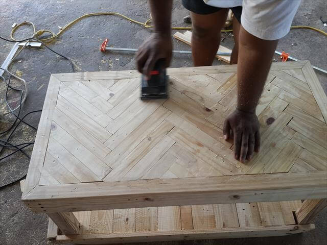 Chevron Pallet Coffee Table pallet chevron coffee table: diy tutorial | 99 pallets Chevron Pallet Coffee Table pallet chevron coffee table: diy tutorial | 99 pallets