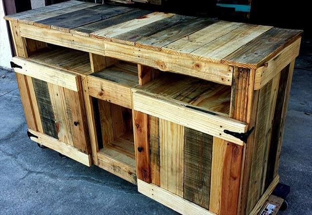 DIY Pallet Wooden TV Stand - Media Cabinet | 99 Pallets