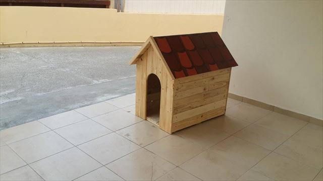 wooden pallet dog house