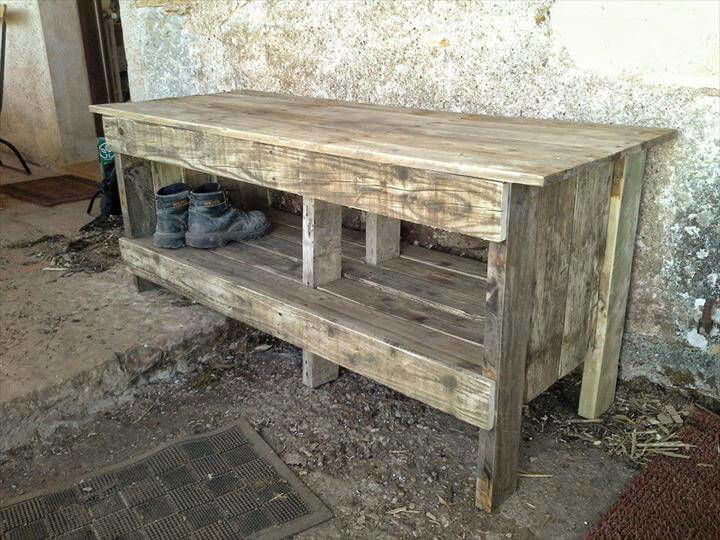 DIY Pallet Entryway Bench with Shoe Rack