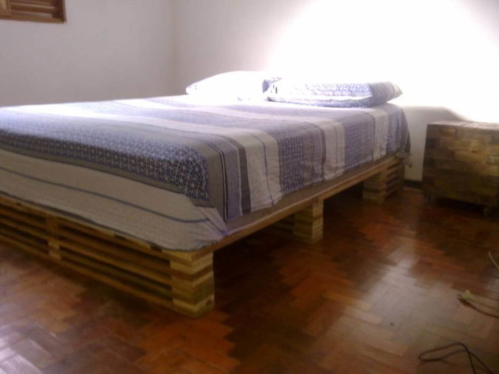 Reclaimed Pallet Bed 99 Pallets