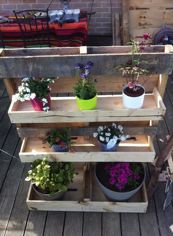 Pallet Vertical Garden with Pots 99 Pallets