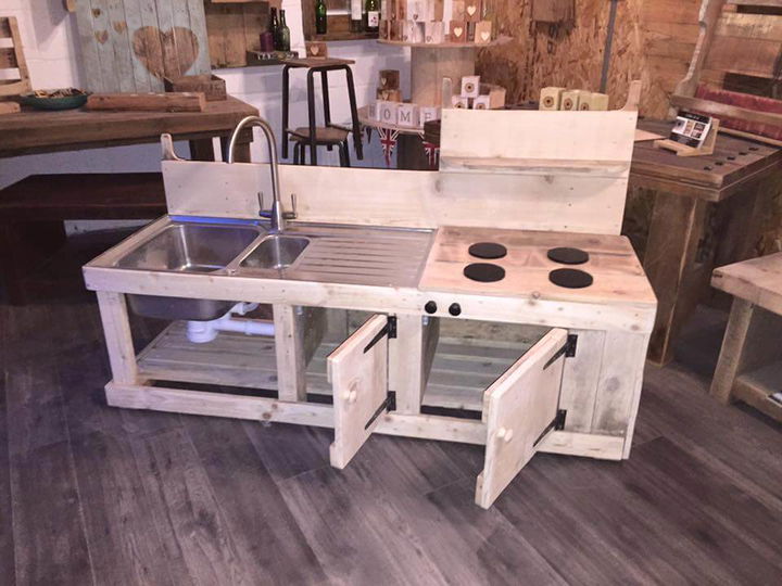 Pallets Wood Mud Kitchen | 99 Pallets