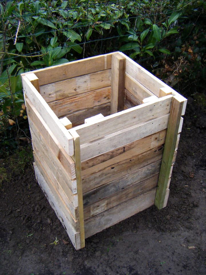 Building a Compost Bin from Pallets 99 Pallets