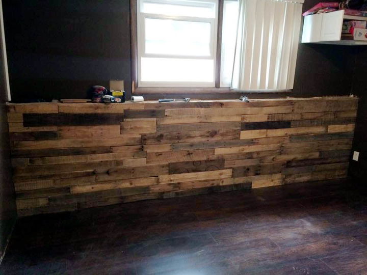 Large DIY Pallet Indoor Bar 99 Pallets
