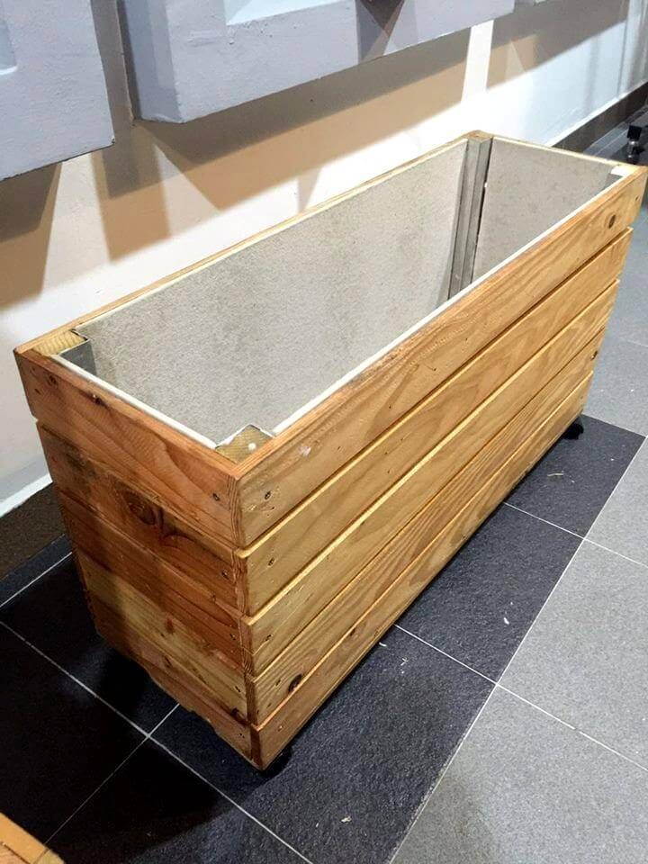 Upcycled Wood Pallet Planter Box
