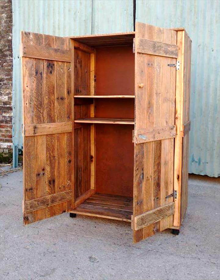 Pallet Wardrobe - Closet made from Pallets 99 Pallets