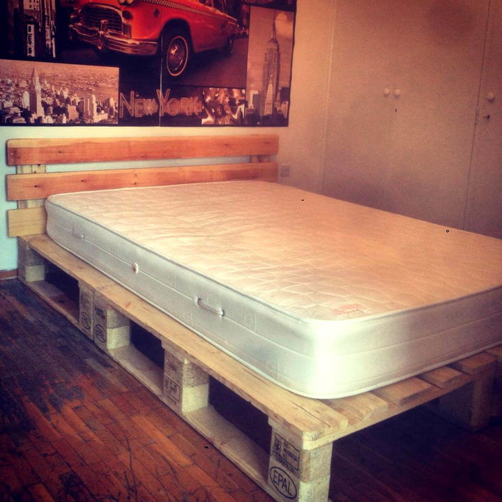 Build A Platform Bed Using Pallets Build A Platform Bed Using Pallets