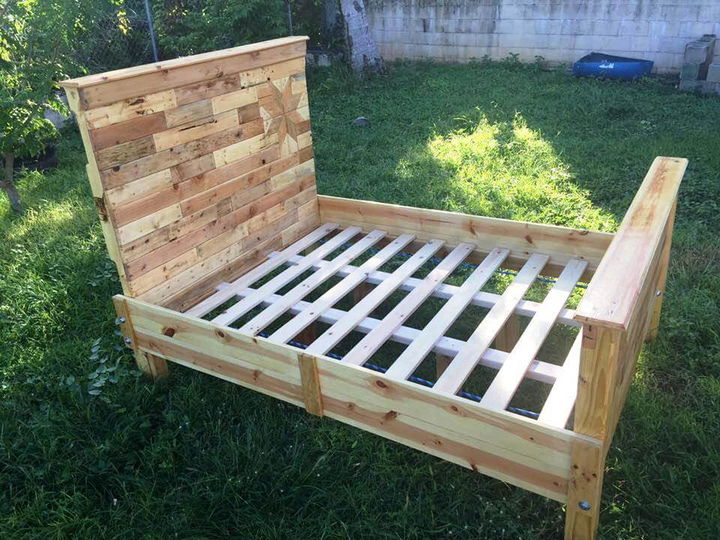 DIY Pallet Bed Frame for Your Bedroom 99 Pallets