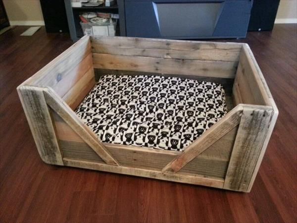 dog bed out of pallet