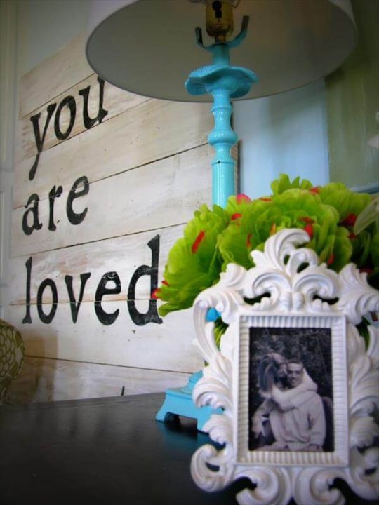 DIY Pallet Love Wall Sign