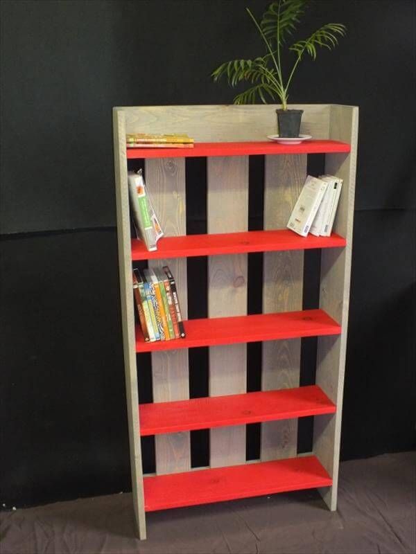 recycled pallet chic bookshelf