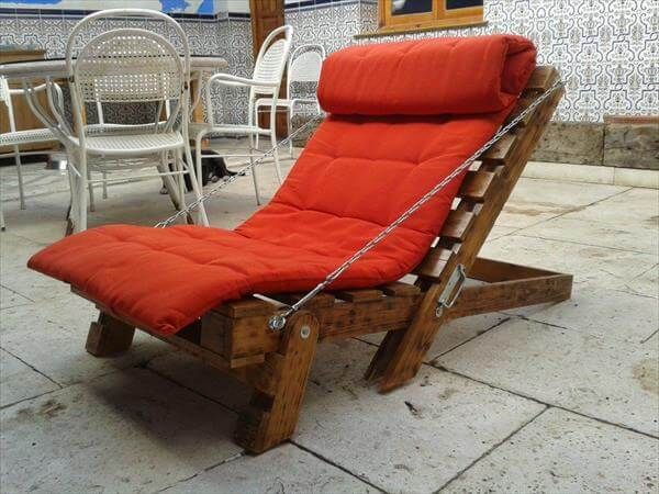 DIY pallet lounge chair
