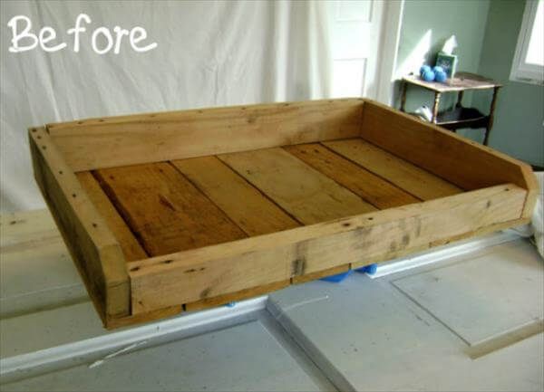 salvaged pallet potting tray