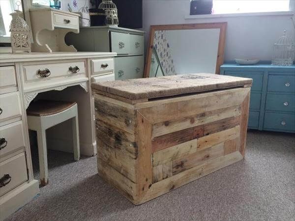 recycled pallet ottoman