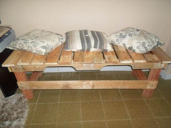 recycled pallet mudroom bench