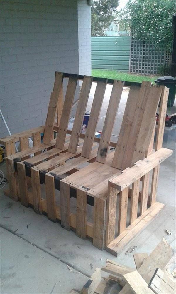 recycled pallet outdoor bench
