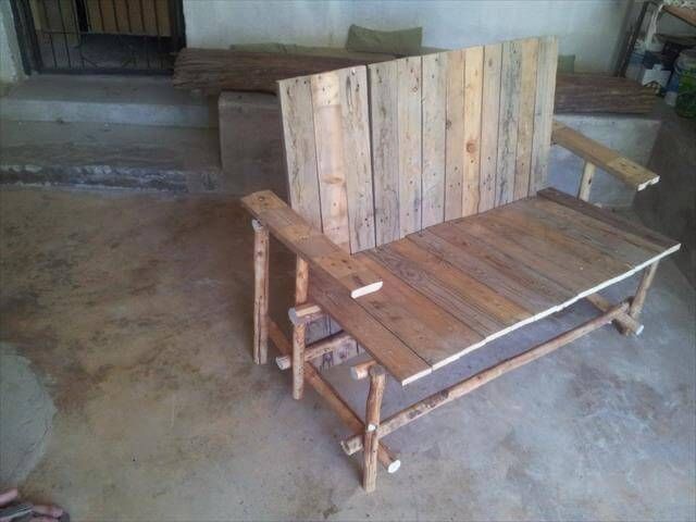 reclaimed pallet patio bench