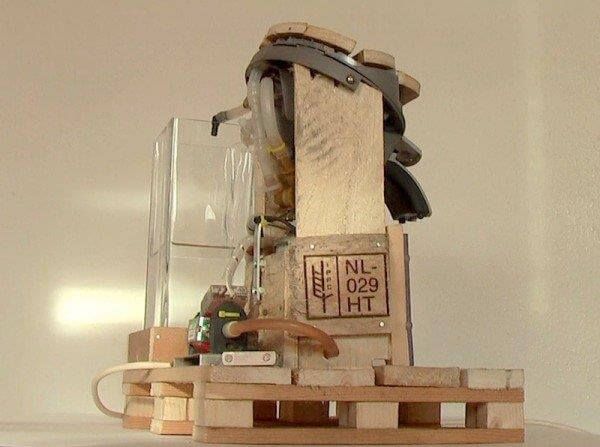 diy upcycled pallet coffee machine