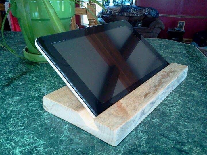 reclaimed pallet tablet and phone holder