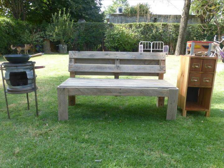 upcycled pallet garden bench