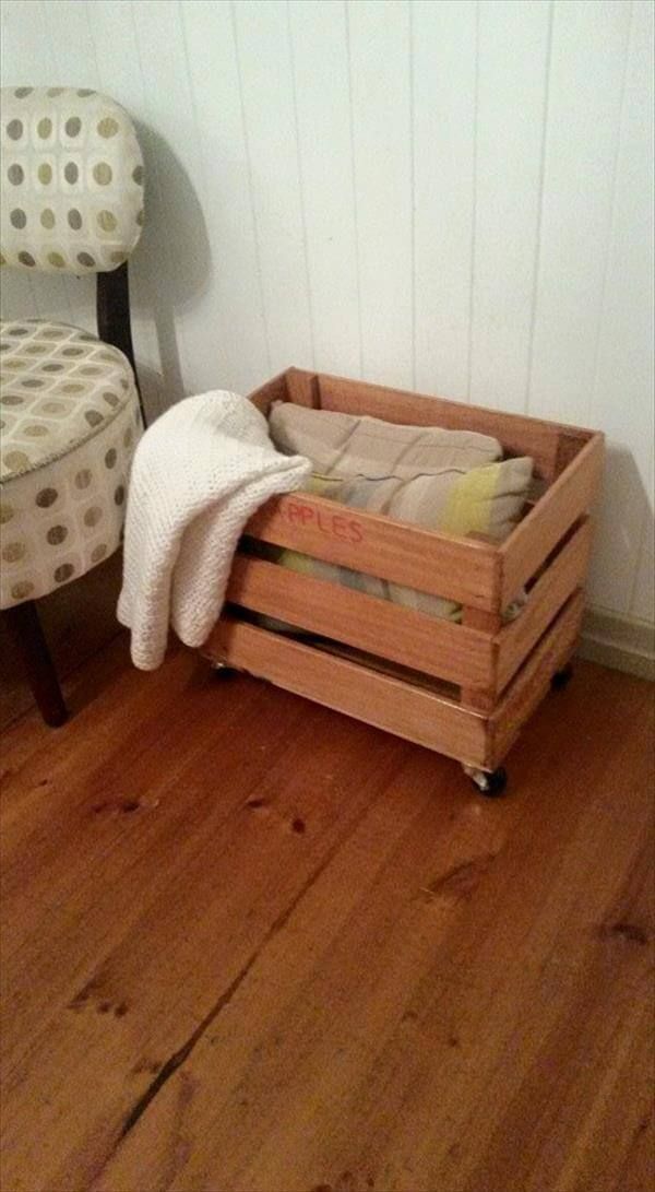 diy pallet rolling crate for book storage