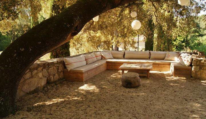 reclaimed pallet lounge seats