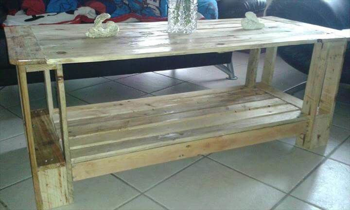 reclaimed pallet coffee table