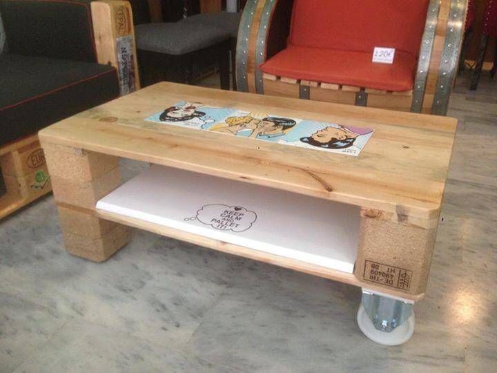 upcycled pallet coffee table with storage and wheels