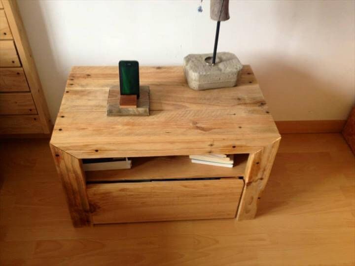 wooden pallet side table
