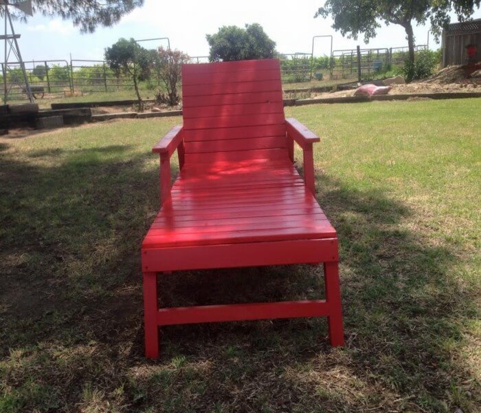 upcycled pallet outdoor chair